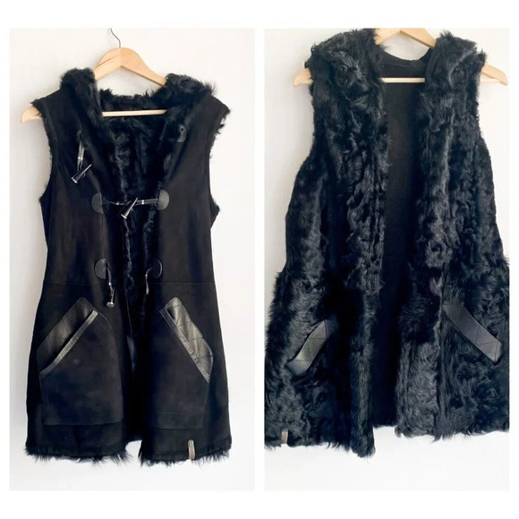 RUDSAK Jackets & Blazers - Rudsak Black Suede Shearling  Reversible Toggle Button Vest S